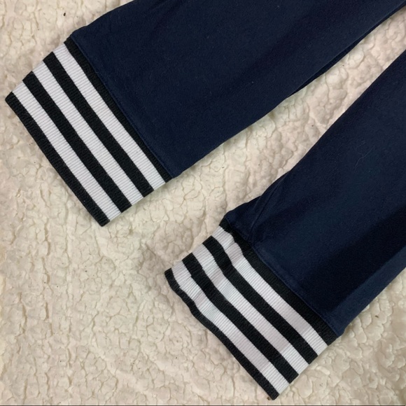 Navy adidas leggings size medium - Picture 4 of 4
